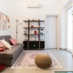 La Casa Bianca אוסטוני