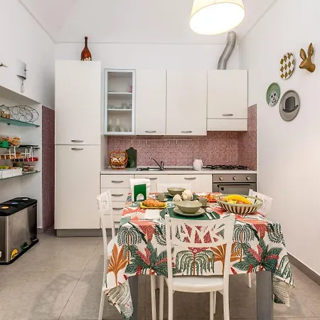 بيت للعطل La Casa Bianca أوستوني