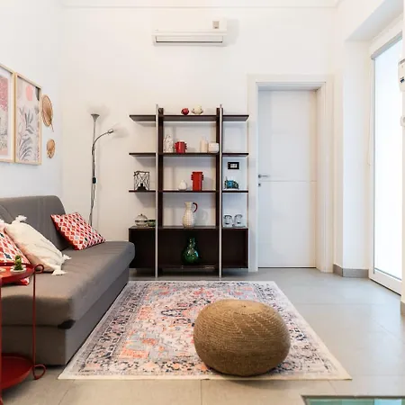 La Casa Bianca أوستوني